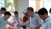 Medical check-up, drugs provided gratis to poor residents in Ca Mau Province