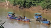Authorities re-allow sand exploitation in Dong Nai River