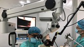 Doctors in central Vietnam use CO2 laser for laryngeal cancer surgery