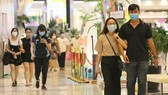 People should don facemask in public places (Photo: SGGP)