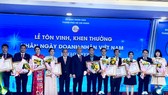 Ho Chi Minh City honors 106 outstanding businesses and entrepreneurs in 2022