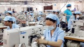 Vietnam economic growth is expected to reach by 6.3 percent in 2017 (Photo:SGGP)