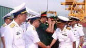 Officers and crew members of two Indian naval ships dock at Hai Phong Port