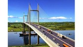 HCMC, Dong Nai discuss construction planning of Cat Lai Bridge
