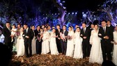 HCMC holds mass wedding of 20 frontline medical staff couples