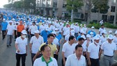 Hơn 6.000 người tham gia đi bộ đồng hành gây quỹ chăm lo an sinh xã hội