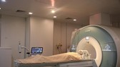 Bệnh nhân đã được gây mê và chuẩn bị chụp MRI