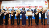 Bệnh viện Đại học Y dược TPHCM đón nhận Huân chương Lao động hạng Nhất