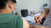  Tiêm thử nghiệm lâm sàng giai đoạn 3 vaccine Covid-19 Nano Covax cho người tình nguyện