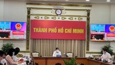Chủ tịch UBND TPHCM Nguyễn Thành Phong phát biểu tại cuộc họp  ​