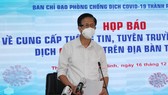 Đồng chí Phạm Đức Hải thông tin tại buổi họp báo