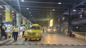 Xe công nghệ chỉ được đón, trả khách tại làn D1, D2 dưới đất ở sân bay Tân Sơn Nhất
