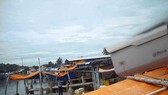 “Tử tế với Sa Cần” lắp camera giám sát hành vi xả rác cửa biển