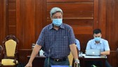 Thứ trưởng Bộ Y tế Nguyễn Trường Sơn chỉ đạo chống dịch tại Quảng Ngãi