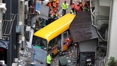 Xe buýt không người lái lao lên vỉa hè ở Hồng Kông, 2 người chết, 12 người bị thương