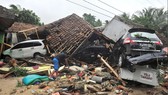 Sóng thần bất ngờ xảy ra ở Indonesia, gần 1.000 người thương vong