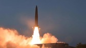 Hình ảnh về vụ phóng tên lửa mới của Triều Tiên, do KCNA phát hành vào ngày 26-7-2019. Ảnh: KCNA/REUTERS