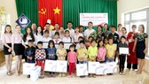 Home Credit Việt Nam trao học bổng và tặng quà học sinh Đắk Lắk
