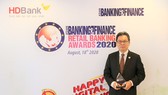 Ông Trần Hoài Phương – Giám đốc Khối Khách hàng Doanh nghiệp, đại diện HDBank nhận giải