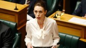 Thủ tướng New Zealand Jacinda Ardern phát biểu tại Quốc hội, ở Wellington, ngày 2-12. Ảnh: AP