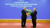 Ông Nguyễn Anh Phong nhận quyết định phụ trách Ban diều hành HNX