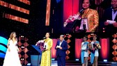 Đạo diễn Hồng Ánh lên nhận giải thưởng đặc biệt của Liên hoan phim quốc tế Á-Âu 2017