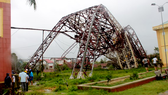 Hiện trường cột truyền sóng Đài Truyền thanh truyền hình thị xã Kỳ Anh, tỉnh Hà Tĩnh bị đổ sập