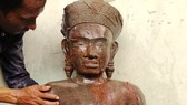 Tuyên truyền người dân không mê tín dị đoan “bức tượng lạ” vừa được phát hiện