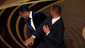 Will Smith nói lời xin lỗi sau khi tát Chris Rock trên sân khấu Oscar