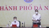 Ông Lê Trung Chinh, Chủ tịch UBND TP Đà Nẵng trong cuộc họp Ban chỉ đạo phòng chống dịch Covid-19