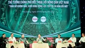 Thủ tướng Nguyễn Xuân Phúc: Trước khi gieo hạt nông dân phải biết tiêu thụ ở đâu