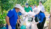 Nông dân tham gia tập huấn sử dụng thuốc bảo vệ thực vật an toàn