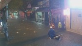 Hà Nội xuất hiện gió lốc, mưa lớn, gây ngập nhiều tuyến phố