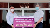 Tổng Công ty Phát điện 3 trao tặng trang thiết bị y tế cho công tác phòng, chống dịch Covid-19 tại Bình Thuận