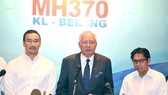 Najib Razak (C), who was the prime minister at the height of the MH370 episode, says investigators never ruled out criminal plot involving pilot Zaharie Ahmad Shah. (Source: freemalaysiatoday)