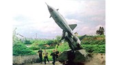 Hệ thống tên lửa S.75 trong trận “Điện Biên Phủ trên không” (1972) đã bắn rơi nhiều máy bay B52 Mỹ, bảo vệ bầu trời Hà Nội.