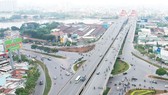 Hạ tầng giao thông khu vực đường Phạm Văn Đồng, quận Thủ Đức, TPHCM được đầu tư xây dựng hiện đại. Ảnh: CAO THĂNG