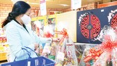 Saigon Co.op: Hệ thống siêu thị rầm rộ giảm giá hàng Tết, chiết khấu mạnh cho đơn hàng giỏ quà đặt sớm