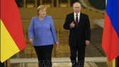 Tổng thống Nga Vladimir Putin và Thủ tướng Đức Angela Merkel tại cuộc gặp gỡ Moskova ngày 20-8-2021. Ảnh: AFP/TTXVN