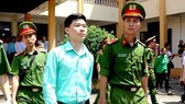 Vụ tai biến chạy thận tại Hòa Bình: Thu hồi chứng chỉ hành nghề của bác sĩ Hoàng Công Lương