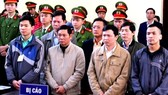 Đề nghị mức án tù giam đối với bác sĩ Lương cùng 6 bị cáo 