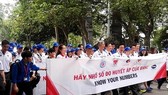 Hàng ngàn người dân thủ đô tham gia Chương trình đi bộ "Vì sức khỏe tim mạch"