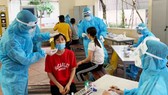 Bộ Y tế khẩn cấp hỗ trợ Bắc Giang dập dịch bùng phát ở khu công nghiệp