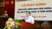 Thủ tướng Phạm Minh Chính phát động triển khai Chiến dịch tiêm chủng vaccine phòng chống Covid-19 trên toàn quốc. Ảnh: VGP