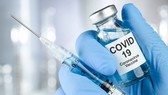 Tiêm vaccine Covid-19 cho trẻ em thận trọng và giảm dần độ tuổi