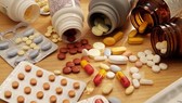 Phát hiện 5 loại thuốc ngoại nhập giả mạo hồ sơ, yêu cầu thu hồi ngay