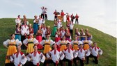 Đoàn ca múa nhạc dân gian Belogorie thuộc Nhà hát Belgorod (Nga) tham dự tuần lễ Festival
