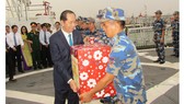 Chủ tịch nước thăm, chúc Tết cán bộ chiến sĩ Vùng Cảnh sát biển 3