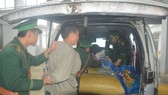 Lực lượng chức năng Hà Tĩnh phát hiện, bắt giữ một vụ vận chuyển pháo nổ qua cửa khẩu quốc tế Cầu Treo. Ảnh tư liệu