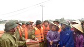 Phó thủ tướng Trịnh Đình Dũng kiểm tra công tác ứng phó mưa lũ tại Hà Tĩnh